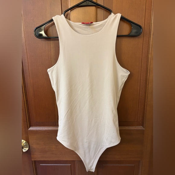 Guess Beige Bodysuit Women’s Small Sleeveless - Picture 2 of 5